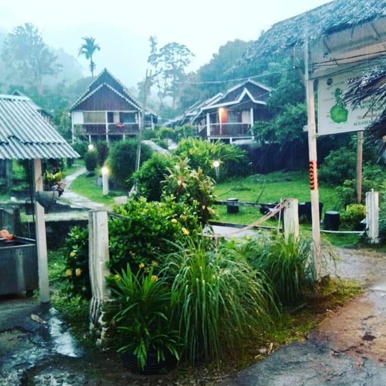 Marina Bay Resort & Restaurant Kampung Genting Extérieur photo